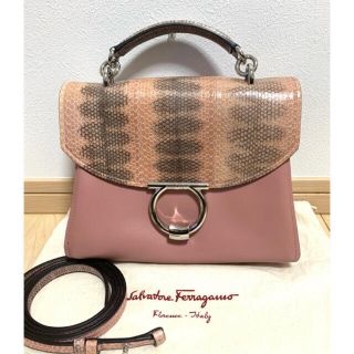 サルヴァトーレフェラガモ(Salvatore Ferragamo)のフェラガモバッグ(ハンドバッグ)