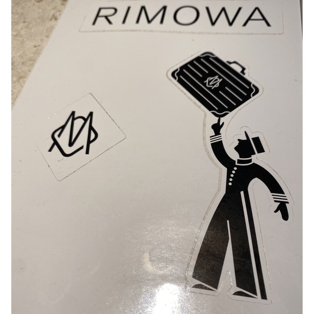 RIMOWA(リモワ)のリモワ　ステッカー メンズのバッグ(トラベルバッグ/スーツケース)の商品写真