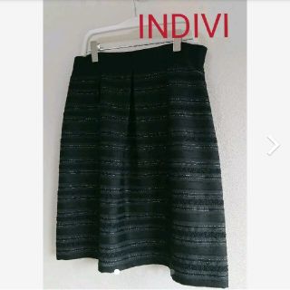 インディヴィ(INDIVI)のINDIVI  黒色スカート(ひざ丈スカート)