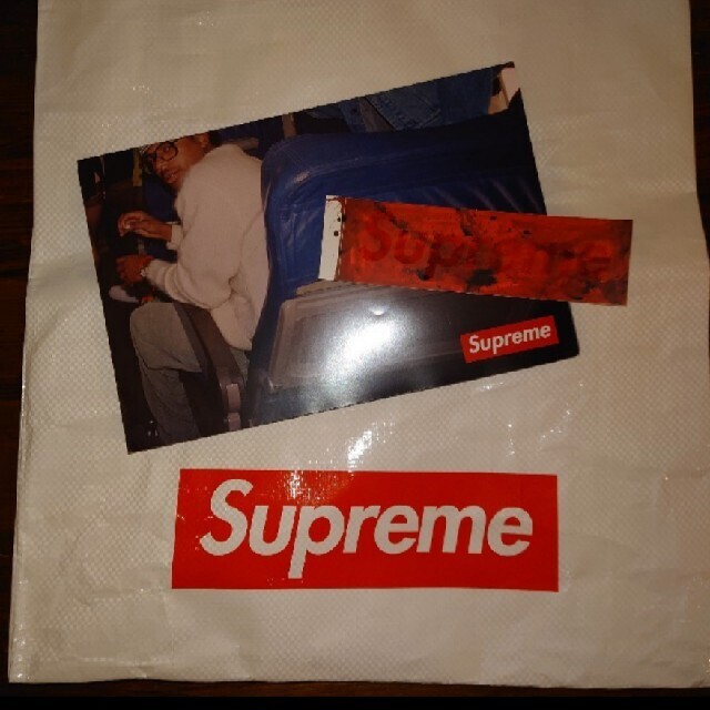 Supreme(シュプリーム)の値下げ中　シュプリーム　Mサイズ メンズのトップス(ニット/セーター)の商品写真