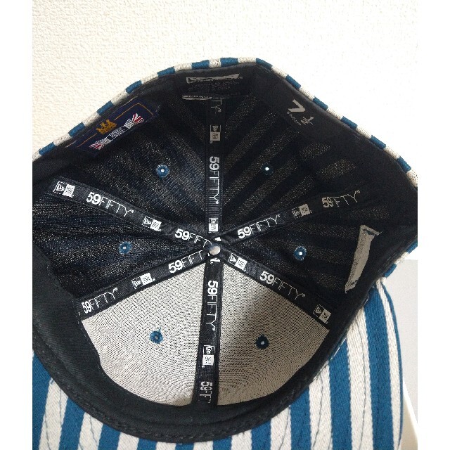 Supreme(シュプリーム)のシュプリーム ニューエラ キャップ ボックスロゴ ブルー グリーン ストライプ メンズの帽子(キャップ)の商品写真