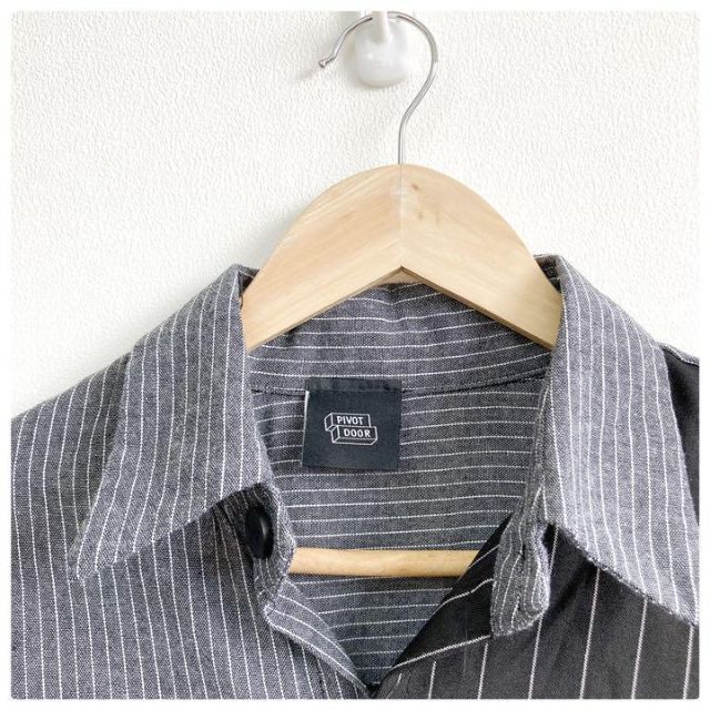 【美品】PIVOT DOOR　メンズ　切替シャツ　オシャレシャツ　ストライプ メンズのトップス(シャツ)の商品写真
