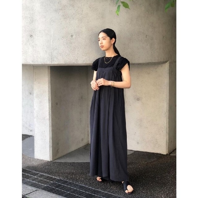 TODAYFUL(トゥデイフル)の【美品】TODAYFUL シルキーワイドコンビネゾン 黒 オールインワン パンツ レディースのパンツ(オールインワン)の商品写真