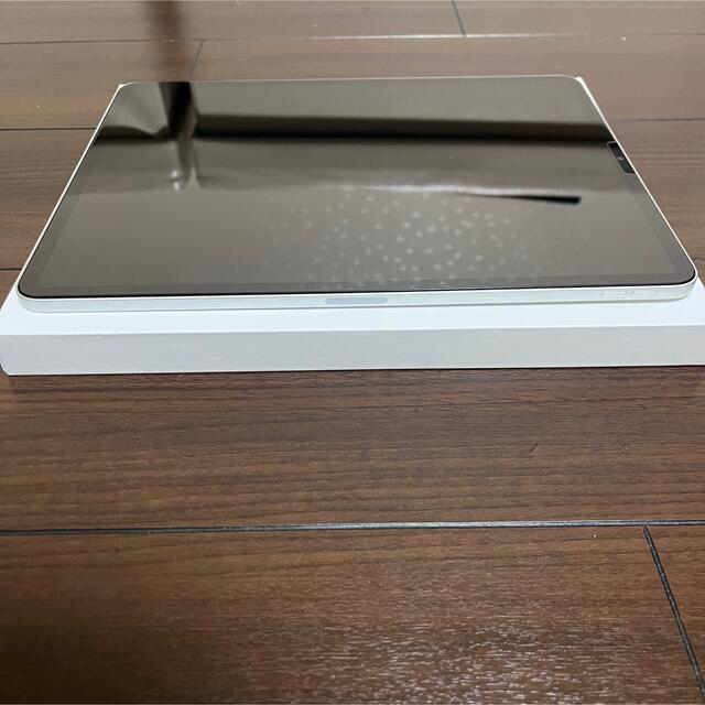 Apple(アップル)の●iPad Pro 12.9（5世代）256GB Wi-Fi シルバー「極美品」 スマホ/家電/カメラのPC/タブレット(タブレット)の商品写真