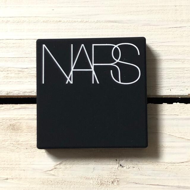 NARS(ナーズ)のNARS ライトリフレクティングセッティングパウダー プレストN 1.8g コスメ/美容のベースメイク/化粧品(フェイスパウダー)の商品写真