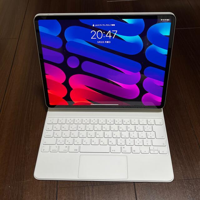 Apple(アップル)の●Magic keyboard 【5世代用】12.9インチ「美品」 スマホ/家電/カメラのPC/タブレット(PC周辺機器)の商品写真