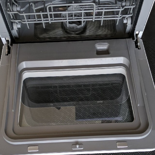 アイリスオーヤマ(アイリスオーヤマ)のセール中！　アイリスオーヤマ　食洗機　PZSH-5T-W食器洗い乾燥機　ホワイト スマホ/家電/カメラの生活家電(食器洗い機/乾燥機)の商品写真