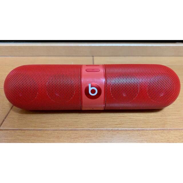 Beats by Dr Dre(ビーツバイドクタードレ)のbeats pill 2.0 Bluetoothスピーカー（Red）スタンド付き スマホ/家電/カメラのオーディオ機器(スピーカー)の商品写真