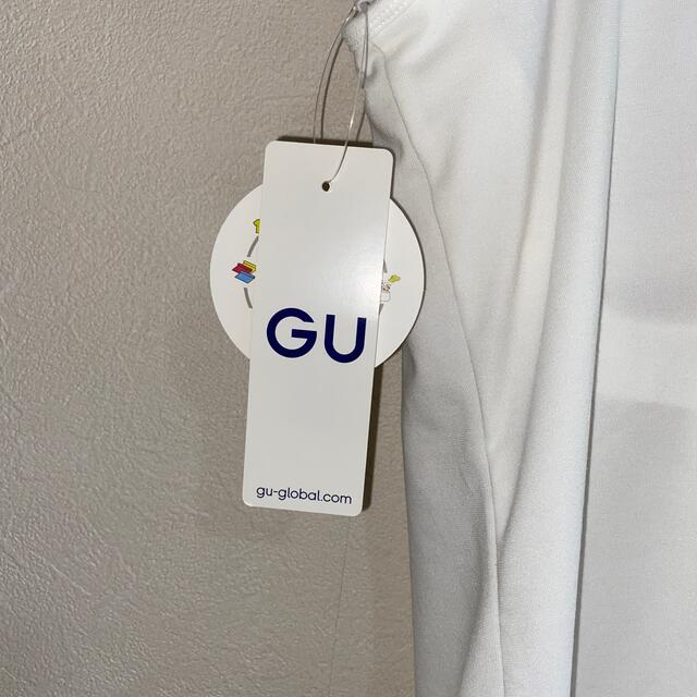 GU(ジーユー)の★未使用★GU ブラフィールバックオープンキャミソールXL レディースのトップス(キャミソール)の商品写真