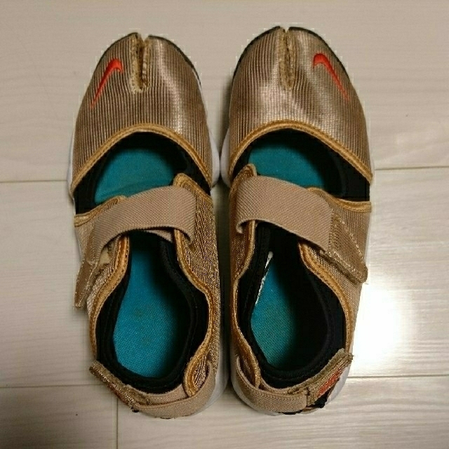 NIKE - 【お値下げ中火曜日まで】ナイキ エアリフト ゴールド 25㎝