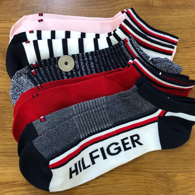 TOMMY HILFIGER(トミーヒルフィガー)の新品トミーヒルフィガーTOMMY HILFIGERレディース5足セット105 レディースのレッグウェア(ソックス)の商品写真