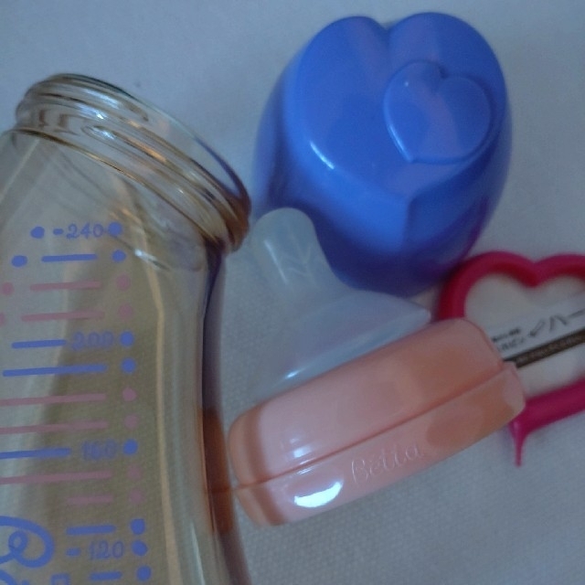 Betta ベッタ 広口 哺乳瓶 ブレインクロスカット乳首 240ml キッズ/ベビー/マタニティの授乳/お食事用品(哺乳ビン)の商品写真