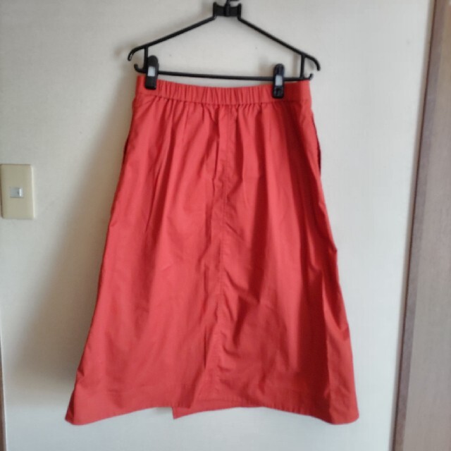 UNIQLO(ユニクロ)のUNIQLO　オレンジスカート レディースのスカート(ロングスカート)の商品写真