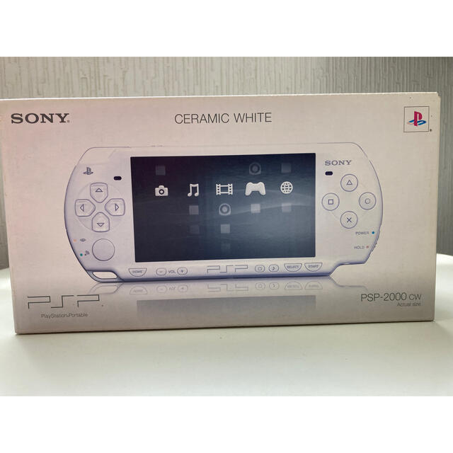 PlayStation Portable(プレイステーションポータブル)のPSP-2000 cw エンタメ/ホビーのゲームソフト/ゲーム機本体(携帯用ゲーム機本体)の商品写真