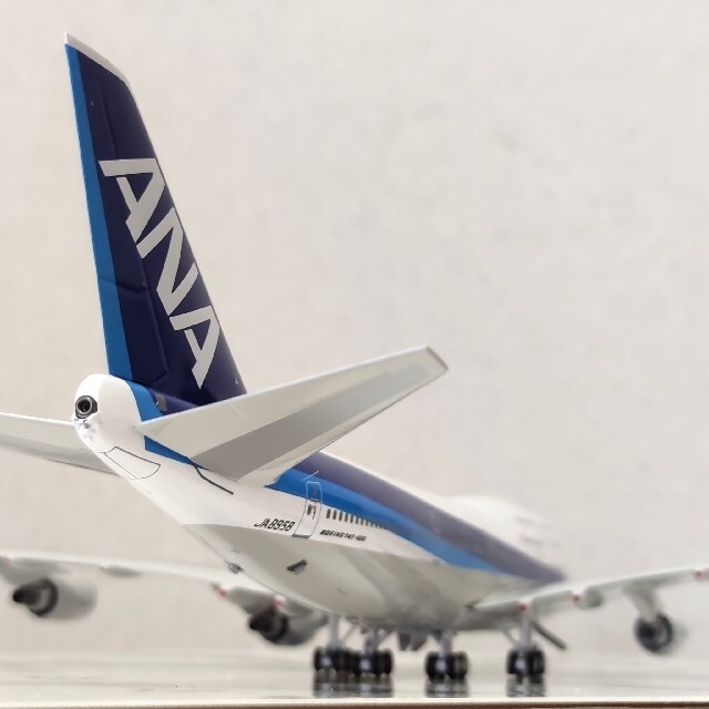 新品】1:200 ANA 全日空 BOEING B747-400 国際線仕様