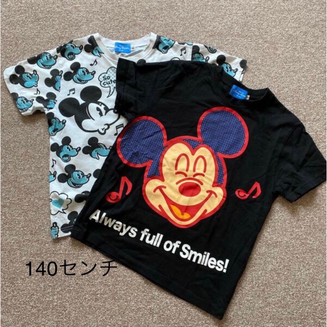 Disney(ディズニー)のディズニー　tシャツ 140センチ　半袖　ミッキー キッズ/ベビー/マタニティのキッズ服男の子用(90cm~)(Tシャツ/カットソー)の商品写真