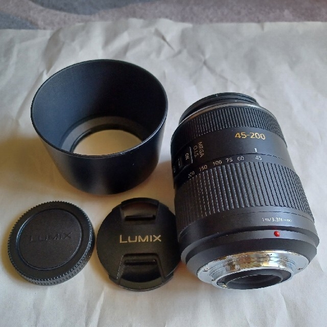 LUMIX G VARIO 45-200mm / F4.0-5.6 / MEGA-