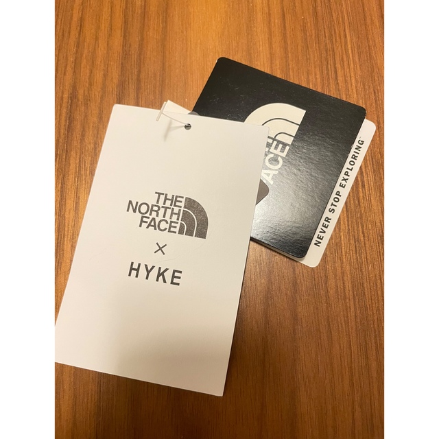 HYKE(ハイク)のhyke north face ハイク ノースフェイス Tシャツ ベージュ レディースのトップス(Tシャツ(半袖/袖なし))の商品写真