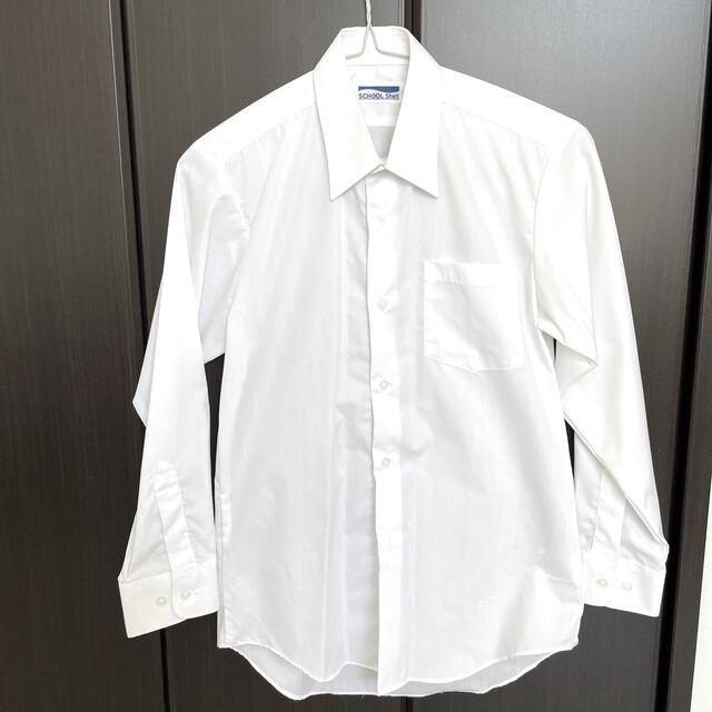 男子白長袖シャツ　145センチ キッズ/ベビー/マタニティのキッズ服男の子用(90cm~)(ブラウス)の商品写真