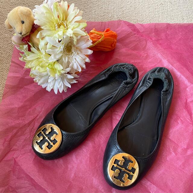 Tory Burch(トリーバーチ)のトリーバーチ　ぺたんこパンプス　フラットシューズ　23.0 レディースの靴/シューズ(ハイヒール/パンプス)の商品写真