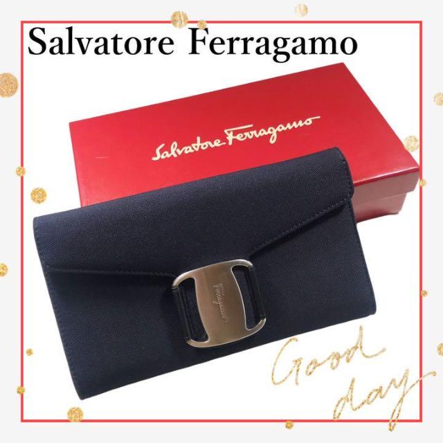 Ferragamo(フェラガモ)の【 美品 】フェラガモ ヴァラ 長財布 ブラック 黒 キャンバス シルバー金具 レディースのファッション小物(財布)の商品写真