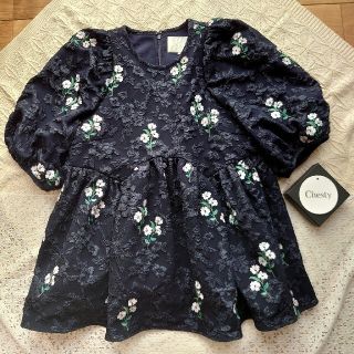 チェスティ(Chesty)の【本日まで】チェスティ フラワー刺繍ジャガードトップス サイズ1(チュニック)