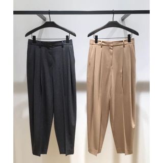 セオリー(theory)のTheory 20aw タック入りキャロットパンツ(カジュアルパンツ)