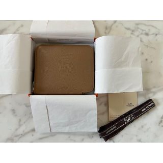 エルメス(Hermes)の専用　新品　HERMES   アザップ　シルクインコンパクト　新色　チャイ(財布)