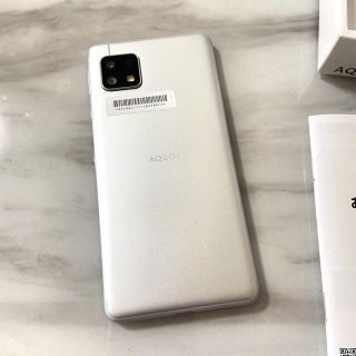 アクオス(AQUOS)のAQUOS sense4 basic Silver 新品未使用(スマートフォン本体)