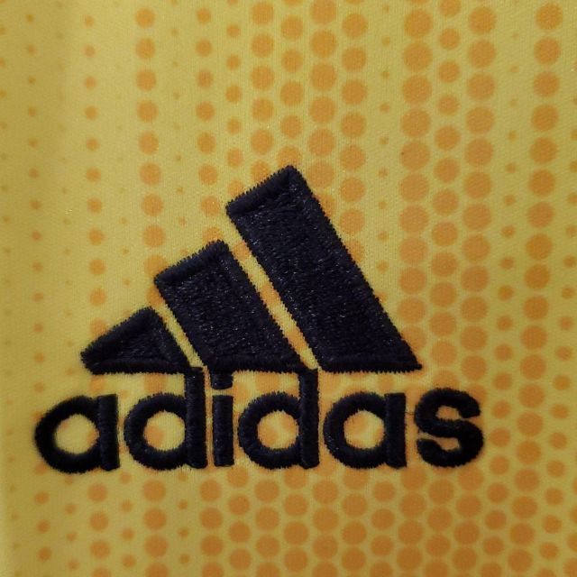 adidas(アディダス)の【新品】【サイズ：150】adidasキッズTシャツ(イエロー) キッズ/ベビー/マタニティのキッズ服男の子用(90cm~)(Tシャツ/カットソー)の商品写真