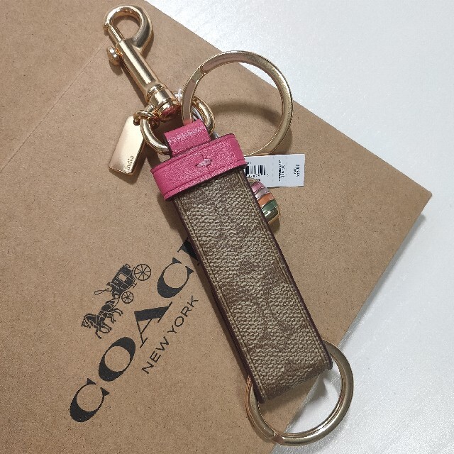 COACH(コーチ)の人気★COACH コーチ シグネチャーキャンバス キーホルダー バッグチャーム レディースのアクセサリー(チャーム)の商品写真