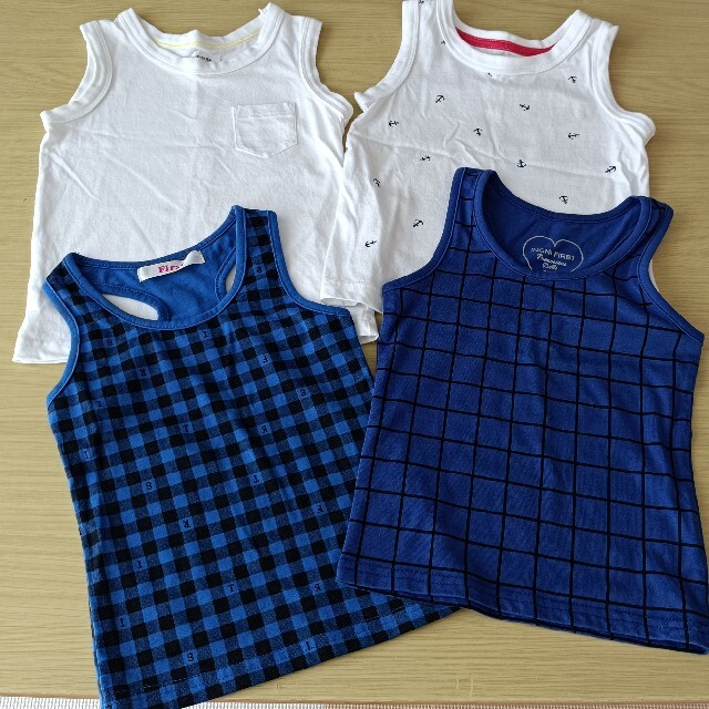 INGNI First(イングファースト)のタンクトップ　サイズ100  4枚セット キッズ/ベビー/マタニティのキッズ服男の子用(90cm~)(Tシャツ/カットソー)の商品写真