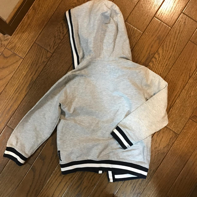 ARMANI JUNIOR(アルマーニ ジュニア)のアルマーニＪｒ． パーカー キッズ/ベビー/マタニティのキッズ服男の子用(90cm~)(カーディガン)の商品写真