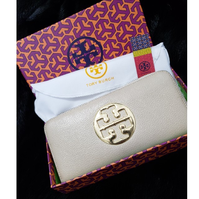 Tory Burch(トリーバーチ)のトリーバーチ　長財布　ベージュ　Tory Burch　並行輸入品 レディースのファッション小物(財布)の商品写真