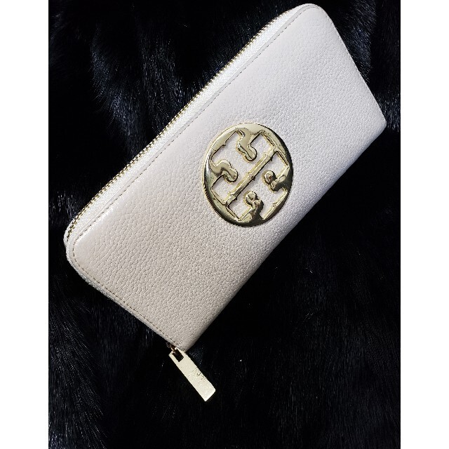 Tory Burch(トリーバーチ)のトリーバーチ　長財布　ベージュ　Tory Burch　並行輸入品 レディースのファッション小物(財布)の商品写真