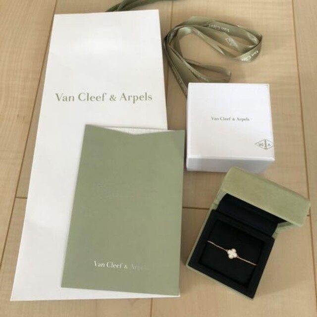 レビュー高評価のおせち贈り物 Arpels & Cleef Van - Arpels☆ヴァンクリ☆ブレスレット & Cleef Van ネックレス レビュー高評価のおせち贈り物 Arpels & Cleef Van - Arpels☆ヴァンクリ☆ブレスレット & Cleef Van ネックレス