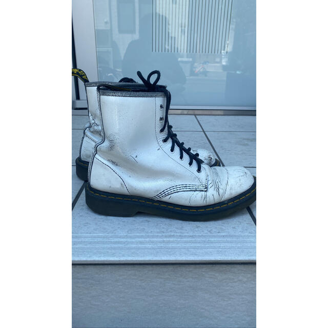 Dr.Martens(ドクターマーチン)の【USED】90's ドクターマーチン　8ホール　ブーツ　ホワイト　ボロ　 メンズの靴/シューズ(ブーツ)の商品写真