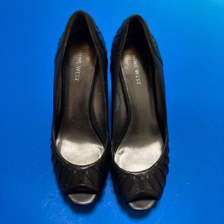 ナインウエスト(NINE WEST)のナインウエスト★NINEWEST ★パンプス★黒★6ハーフ★23.5センチ(ハイヒール/パンプス)