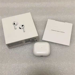 アップル(Apple)のAirPods　シリーズ３(ヘッドフォン/イヤフォン)