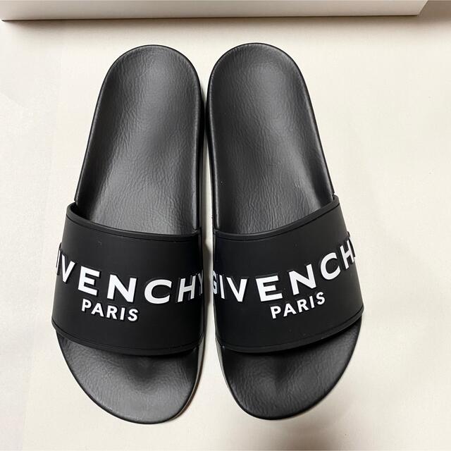 GIVENCHY(ジバンシィ)の新品未使用！送料込み★GIVENCHY★ロゴシャワーサンダル メンズの靴/シューズ(サンダル)の商品写真