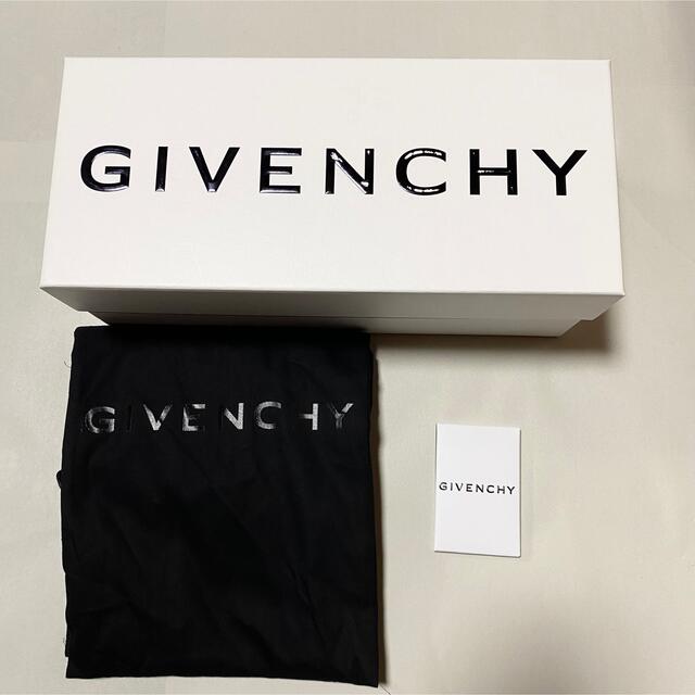 GIVENCHY(ジバンシィ)の新品未使用！送料込み★GIVENCHY★ロゴシャワーサンダル メンズの靴/シューズ(サンダル)の商品写真