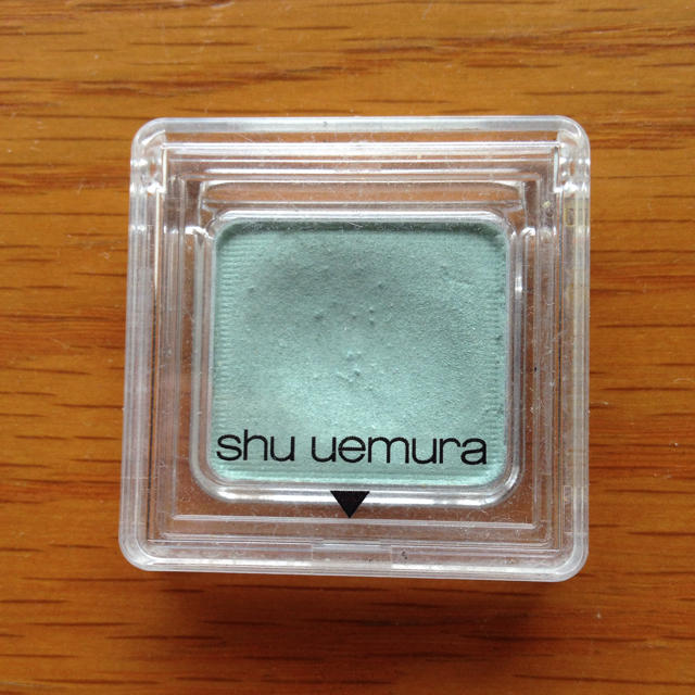 shu uemura(シュウウエムラ)のシュウウエムラ アイシャドウ 送料込 コスメ/美容のベースメイク/化粧品(その他)の商品写真