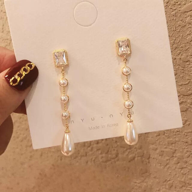 PI059 zirconia gold pierce pair レディースのアクセサリー(ピアス)の商品写真