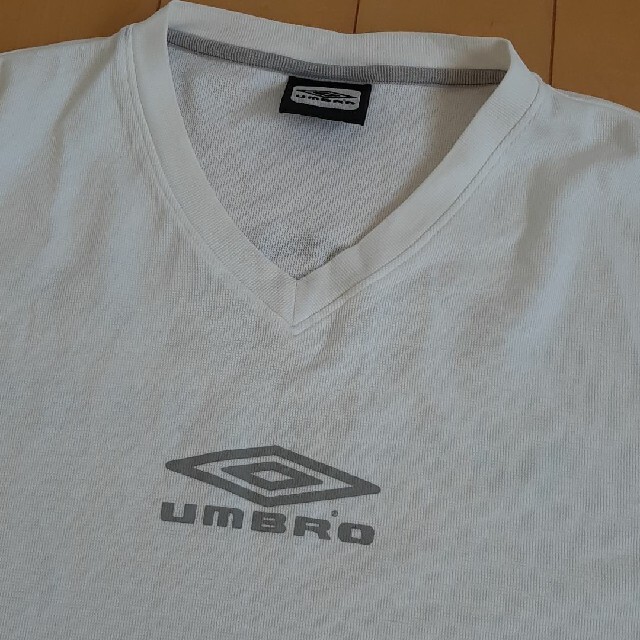 UMBRO(アンブロ)のアンブロ　スポーツ　Tシャツ　白　180　メンズ メンズのトップス(Tシャツ/カットソー(半袖/袖なし))の商品写真