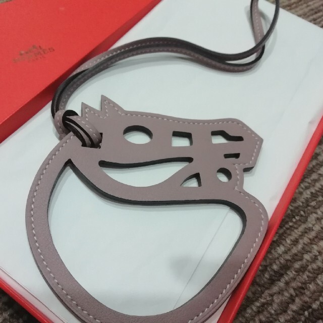 Hermes(エルメス)のレア♡エルメス グリシーヌ パドックシュバル ホースチャーム レディースのアクセサリー(チャーム)の商品写真