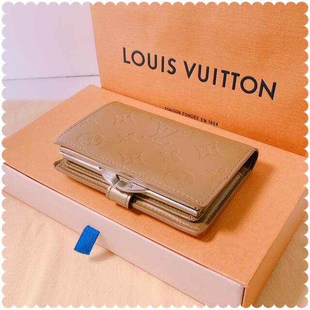 LOUIS VUITTON(ルイヴィトン)のルイヴィトン モノグラム ヴェルニ マットゴールド ポルトモネビエ がま口財布 レディースのファッション小物(財布)の商品写真