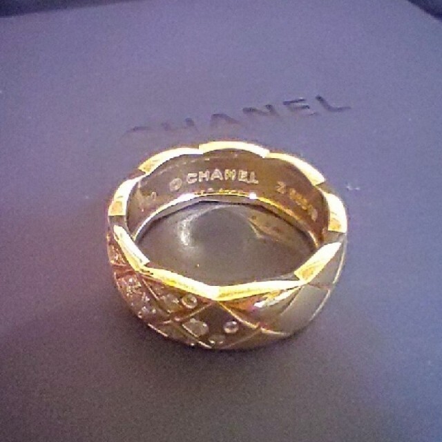 CHANEL(シャネル)のCHANEL ココクラッシュ ミディアム イエローゴールド  ダイヤ入り レディースのアクセサリー(リング(指輪))の商品写真