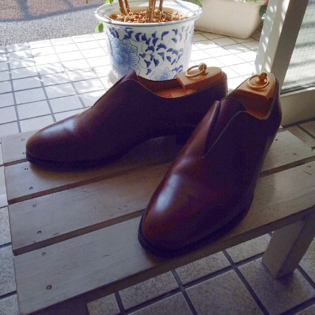 希少美品 スリッポン 40.5 Le Yucca's SLIT SLIP ON メンズの靴/シューズ(ドレス/ビジネス)の商品写真