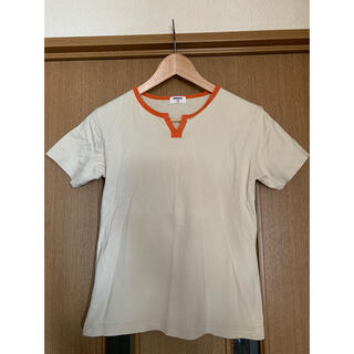 ユニクロ(UNIQLO)のUNIQLO kid's ベージュキーネックTシャツ オレンジパイピング 150(Tシャツ/カットソー)