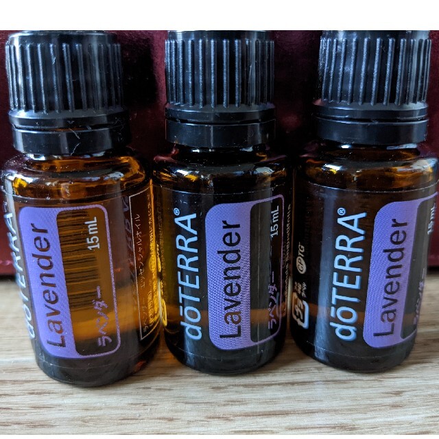 doTERRA(ドテラ)の新品ドテラ　アロマ　ラベンダー3本セット② コスメ/美容のリラクゼーション(エッセンシャルオイル（精油）)の商品写真